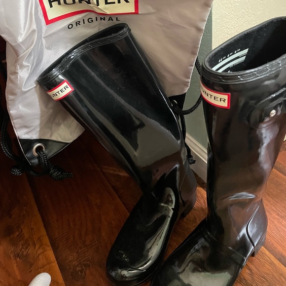 Hunter women’s high gloss original tour packable rain boot. Size 8 NWOT - Picture 5 of 6